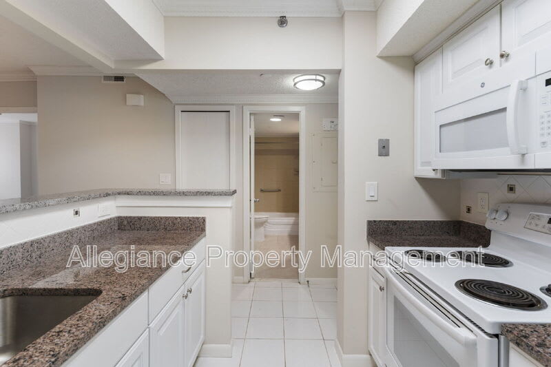 5505 Seminary Rd – photo 4