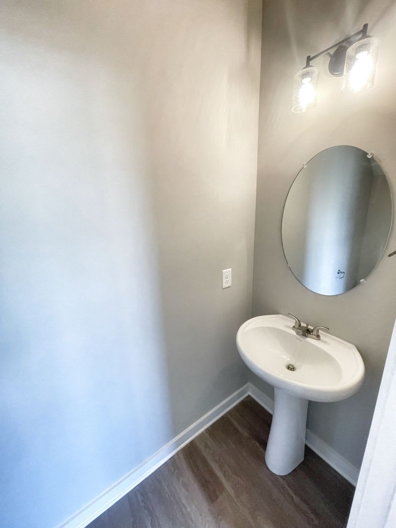 Adorable Single Family Townhome – photo 5