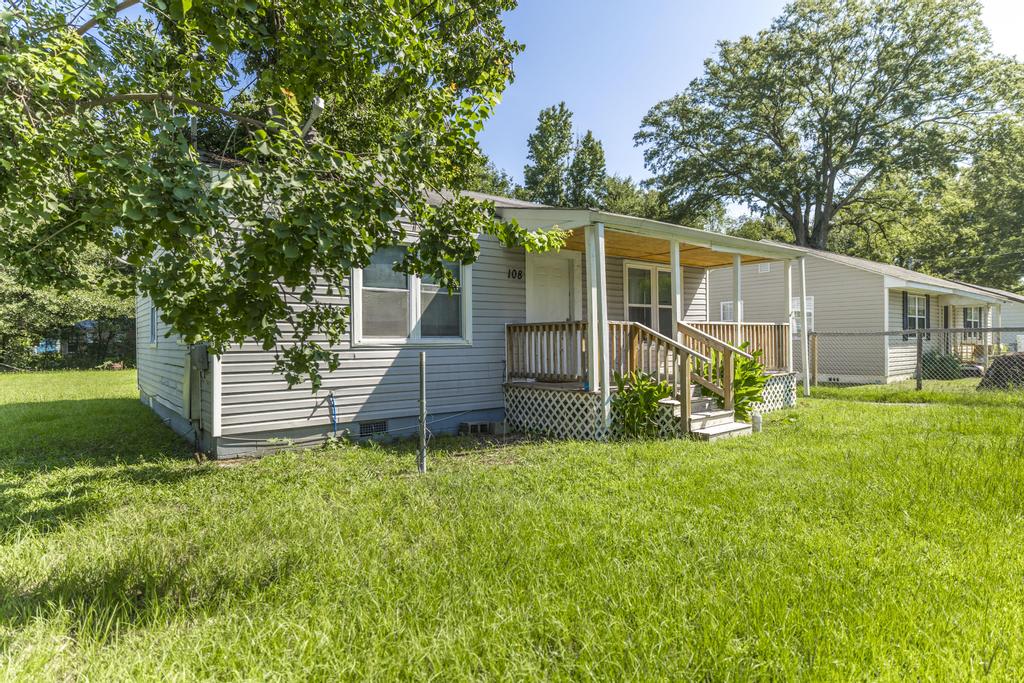 108 Angela Avenue – photo 4