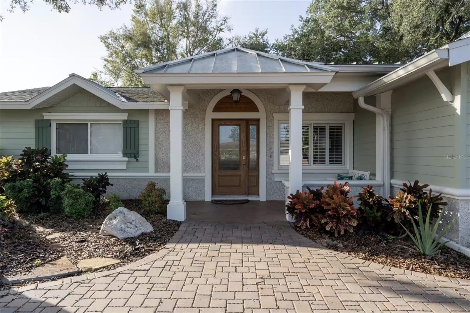 378 WESTWINDS Drive – photo 2