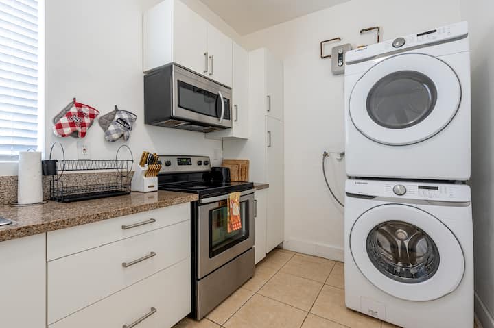 8028 Northwest 5th Court – photo 4