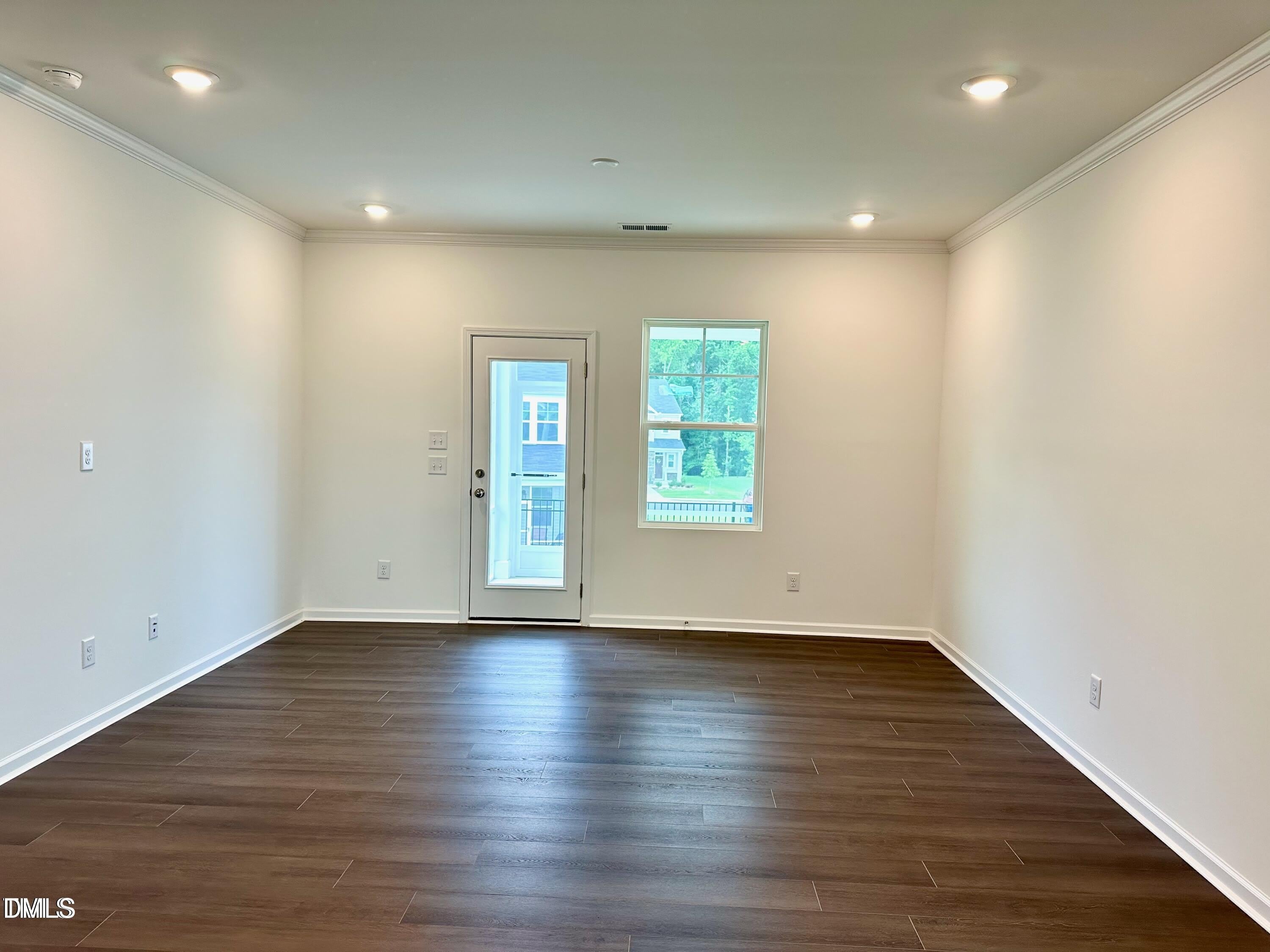 1033 Red Finch Way – photo 2