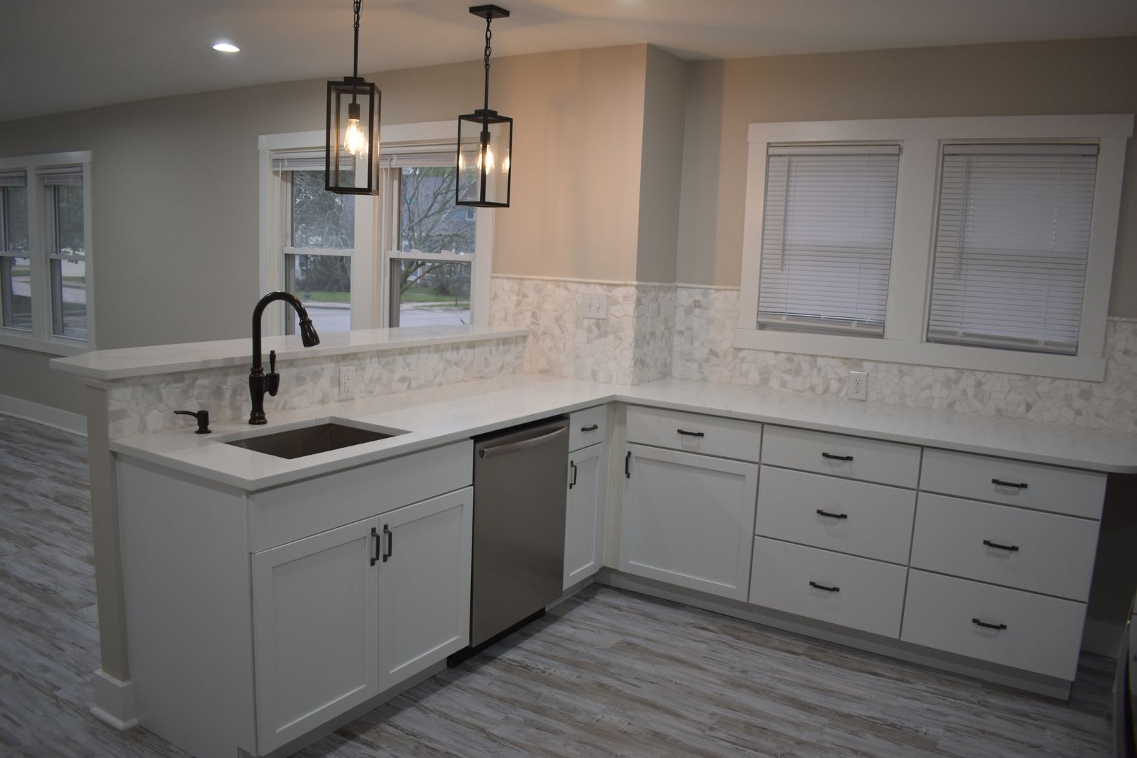2406 North Talbott Street – photo 5