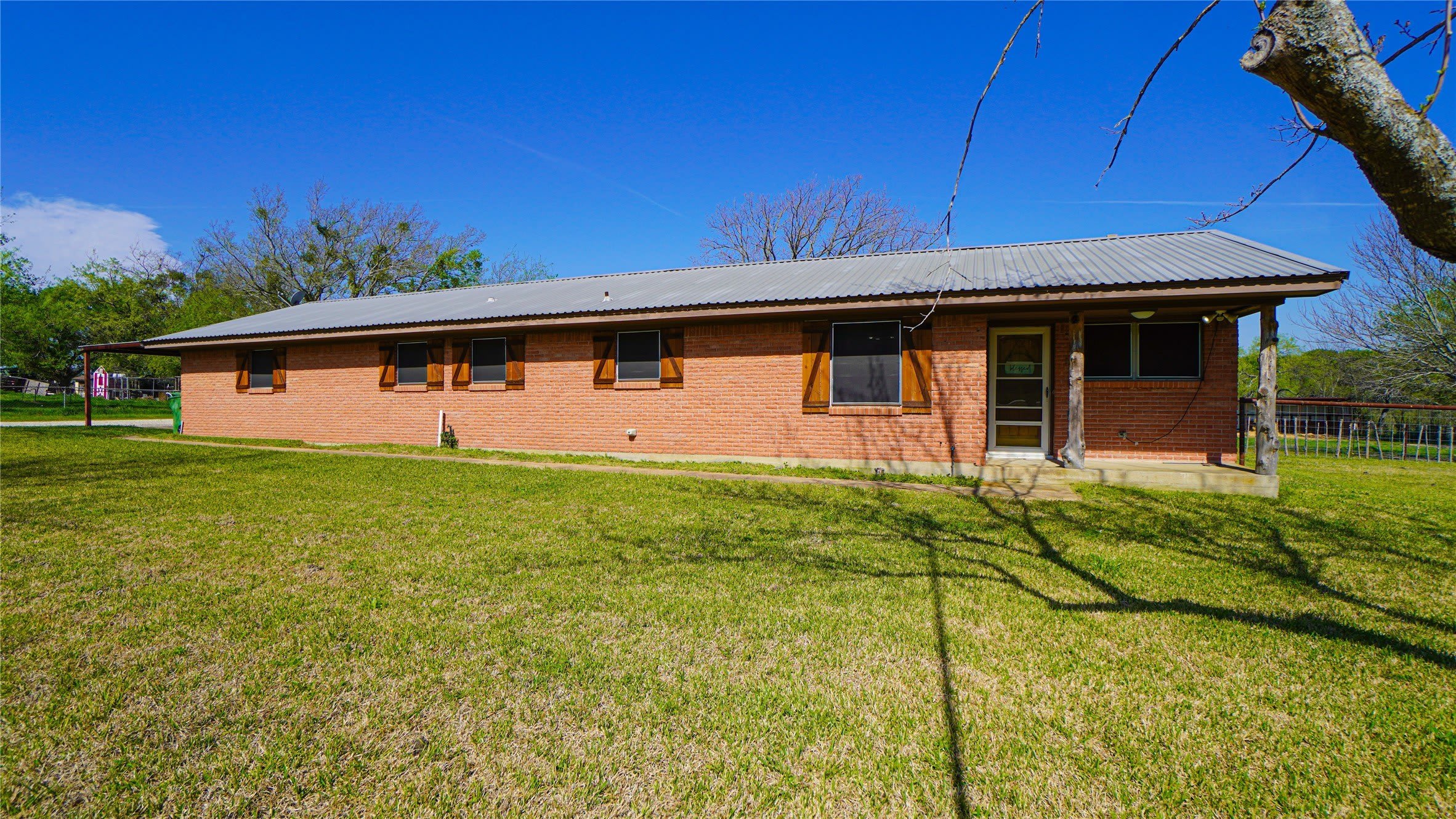 19761 N State Highway 34 – photo 3