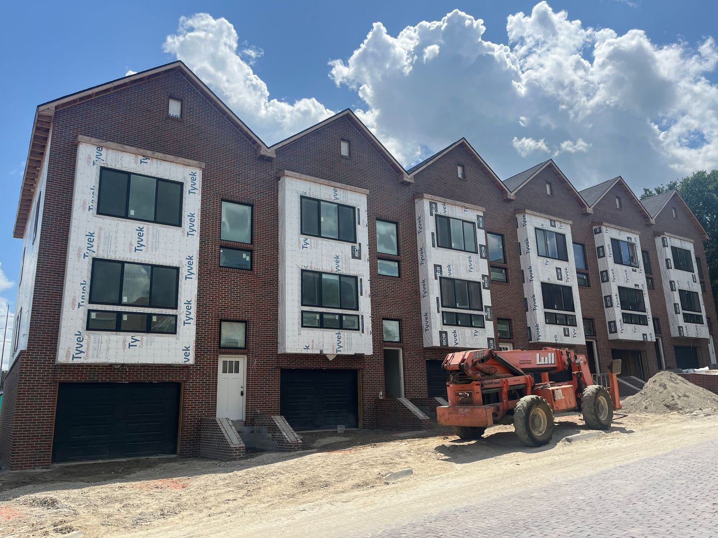 4Br 3Bath Townhome New Construction Midtown – photo 4