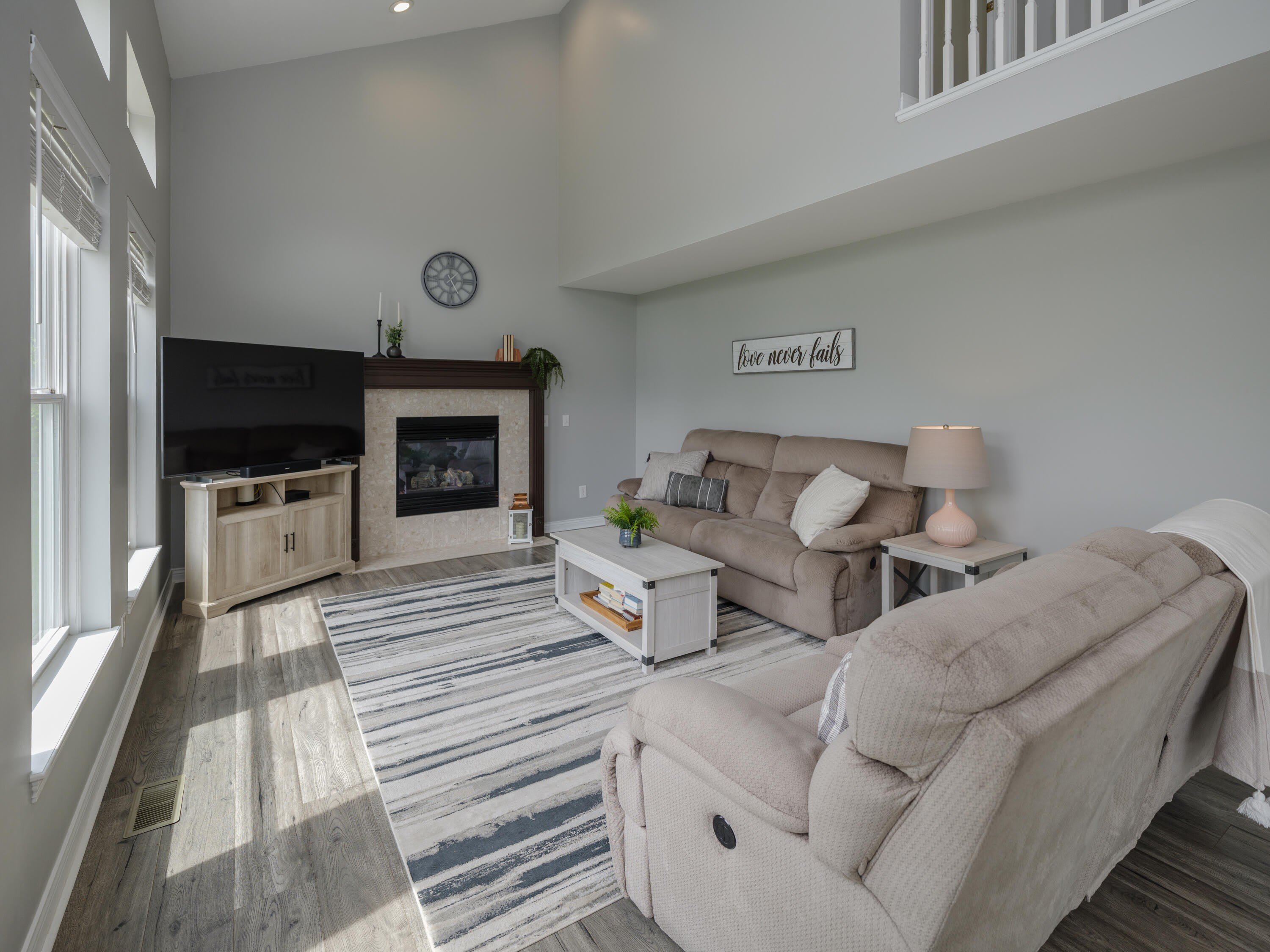 5824 Tradewind Drive – photo 3