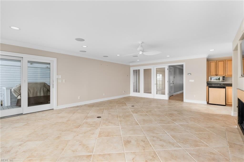 882 W Ocean View Avenue – photo 5