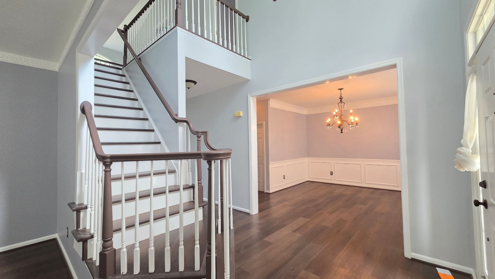 Luxurious Kingstowne Home – photo 3