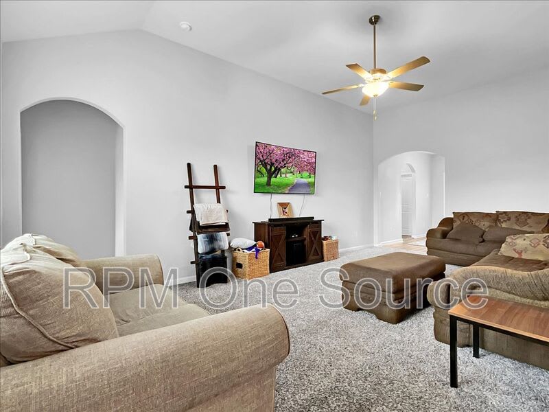 2112 Erlinda Drive – photo 4