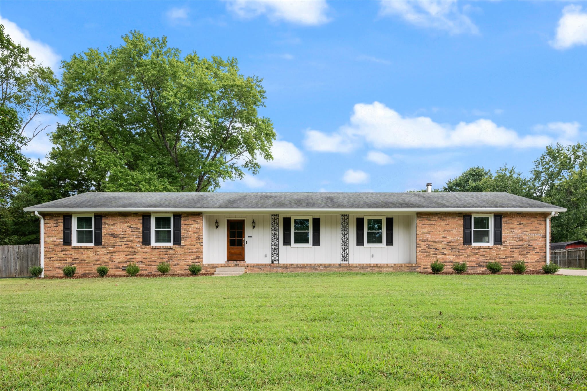 100 Oxford Drive – photo 2