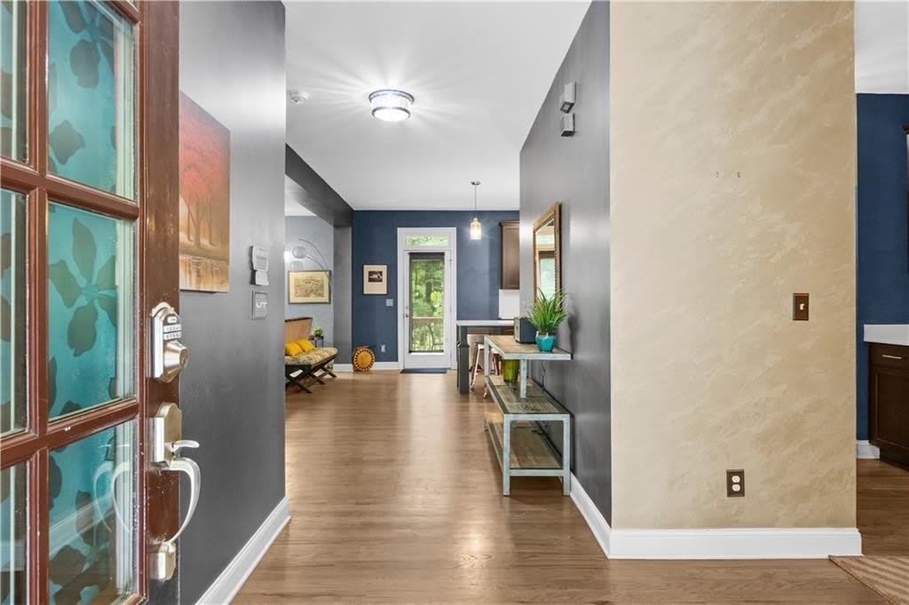 1636 Drew Drive NW – photo 2