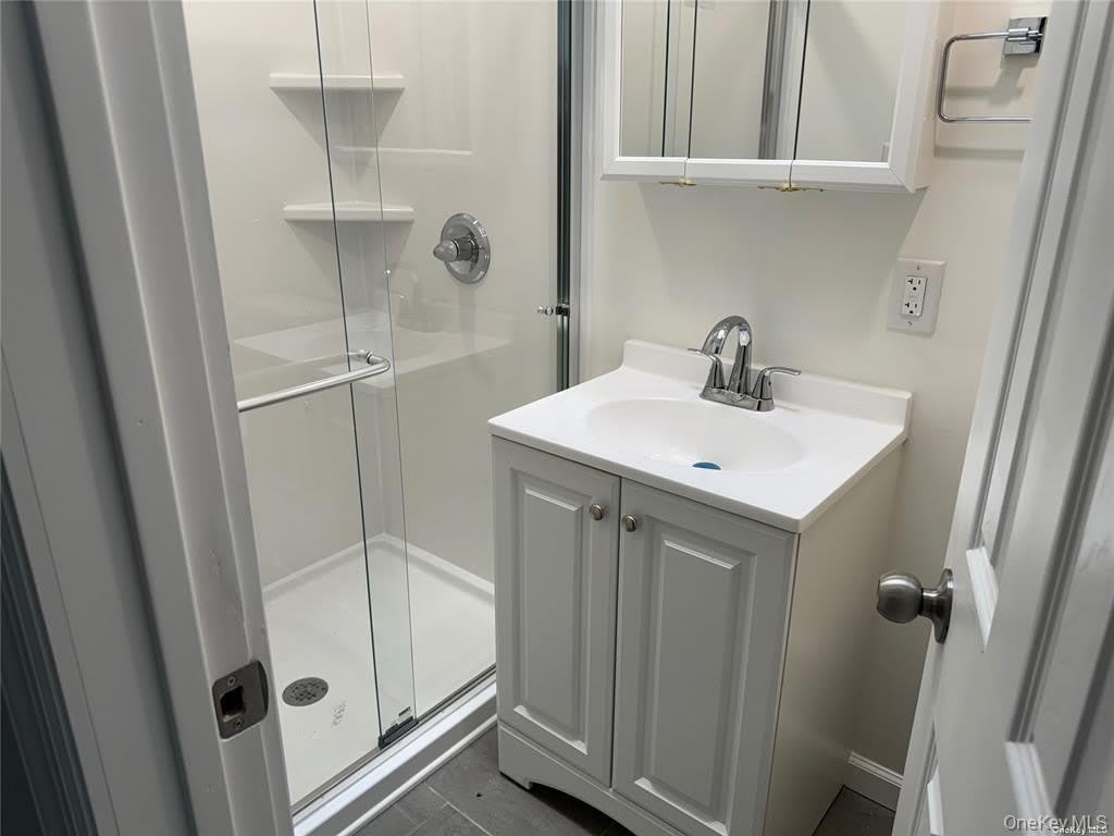 47-04 Greenpoint Avenue – photo 4