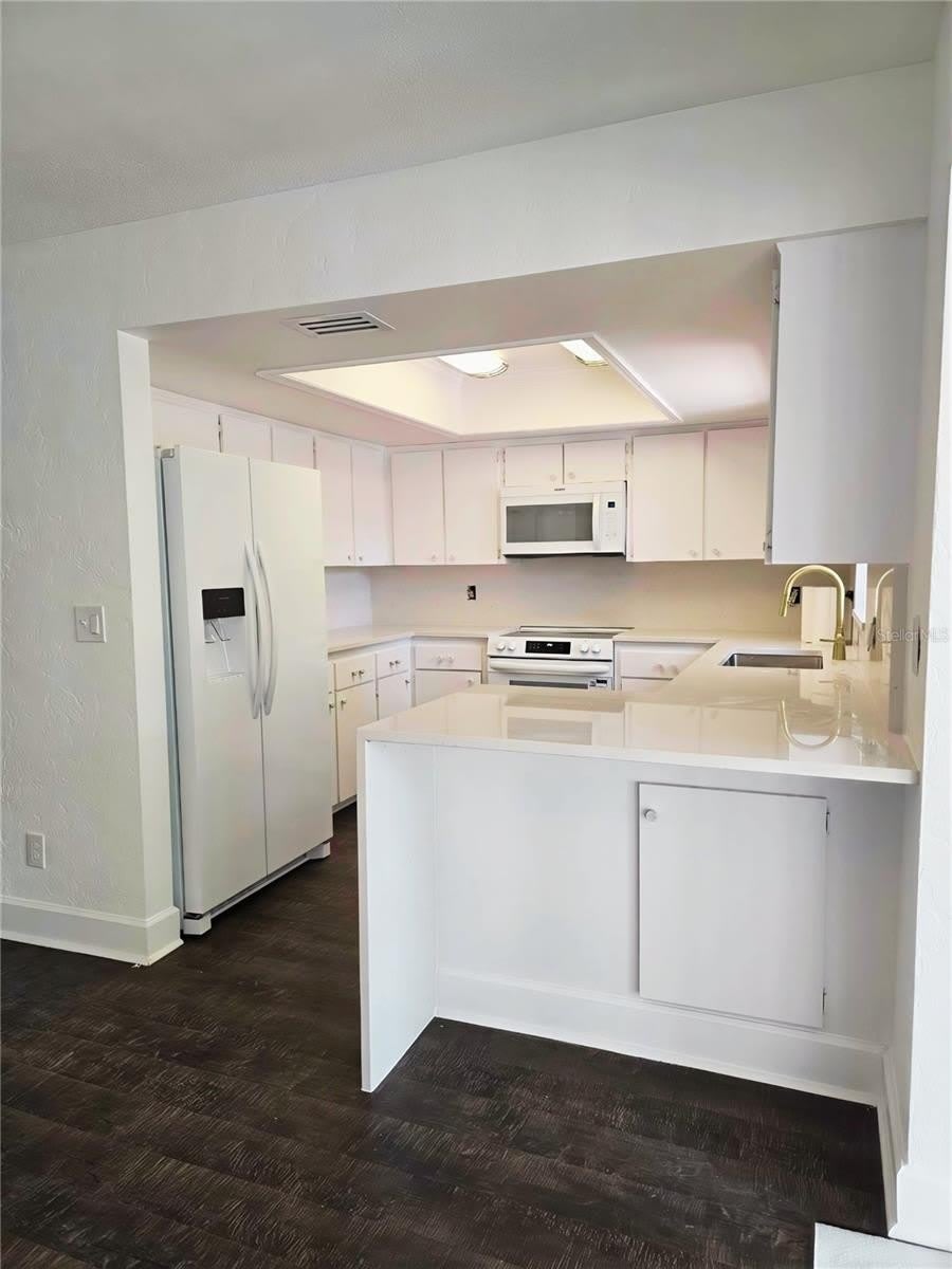 5210 DR MARTIN LUTHER KING JR ST N – photo 2