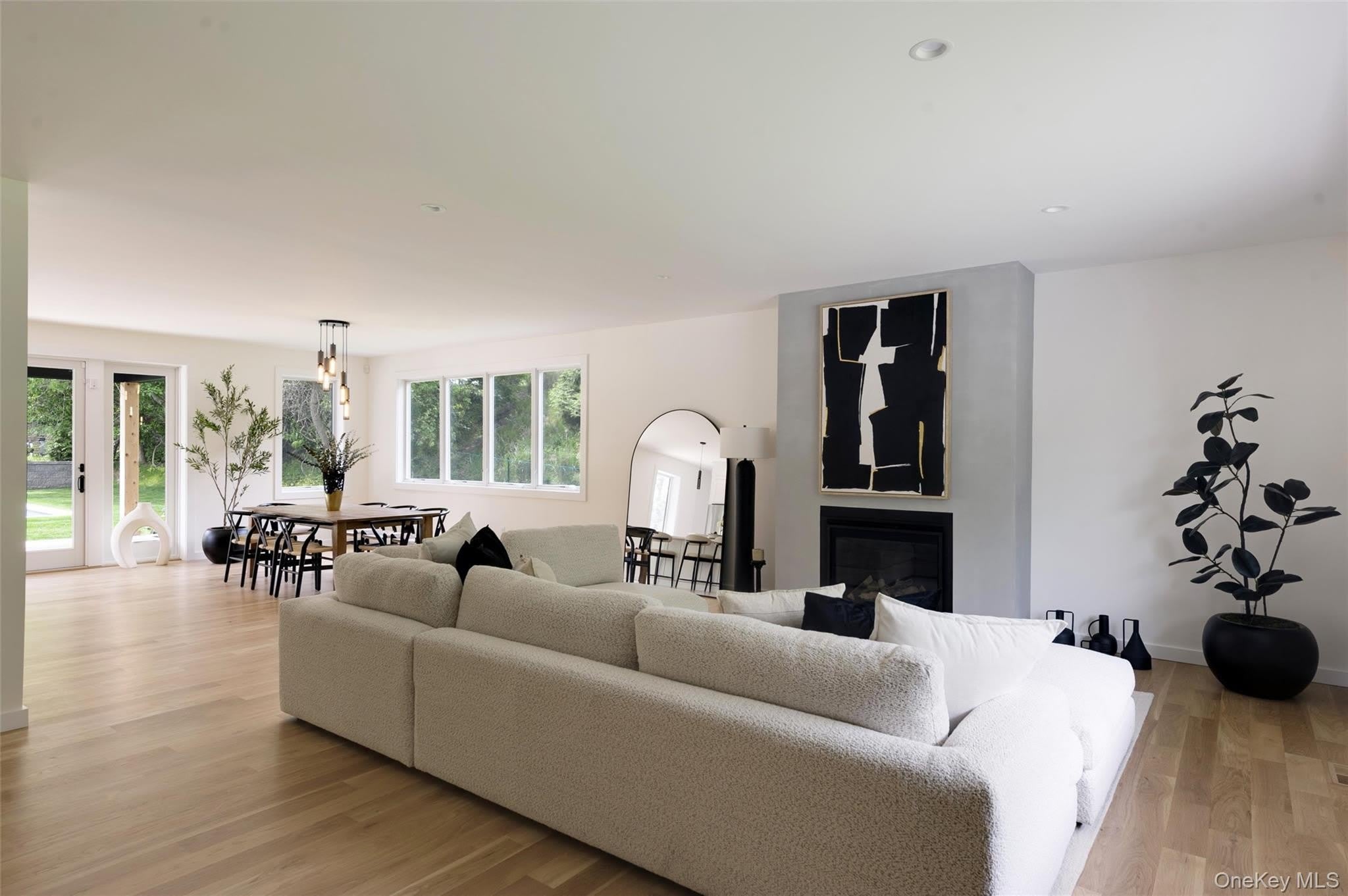 57 Newtown Road – photo 4