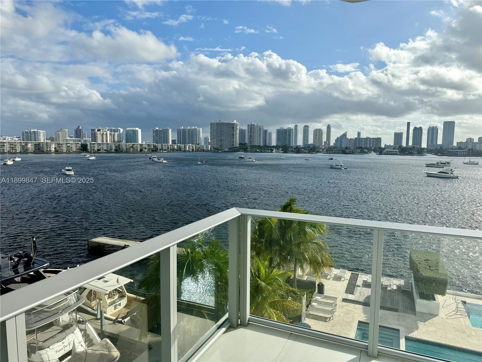17111 Biscayne Boulevard – photo 2