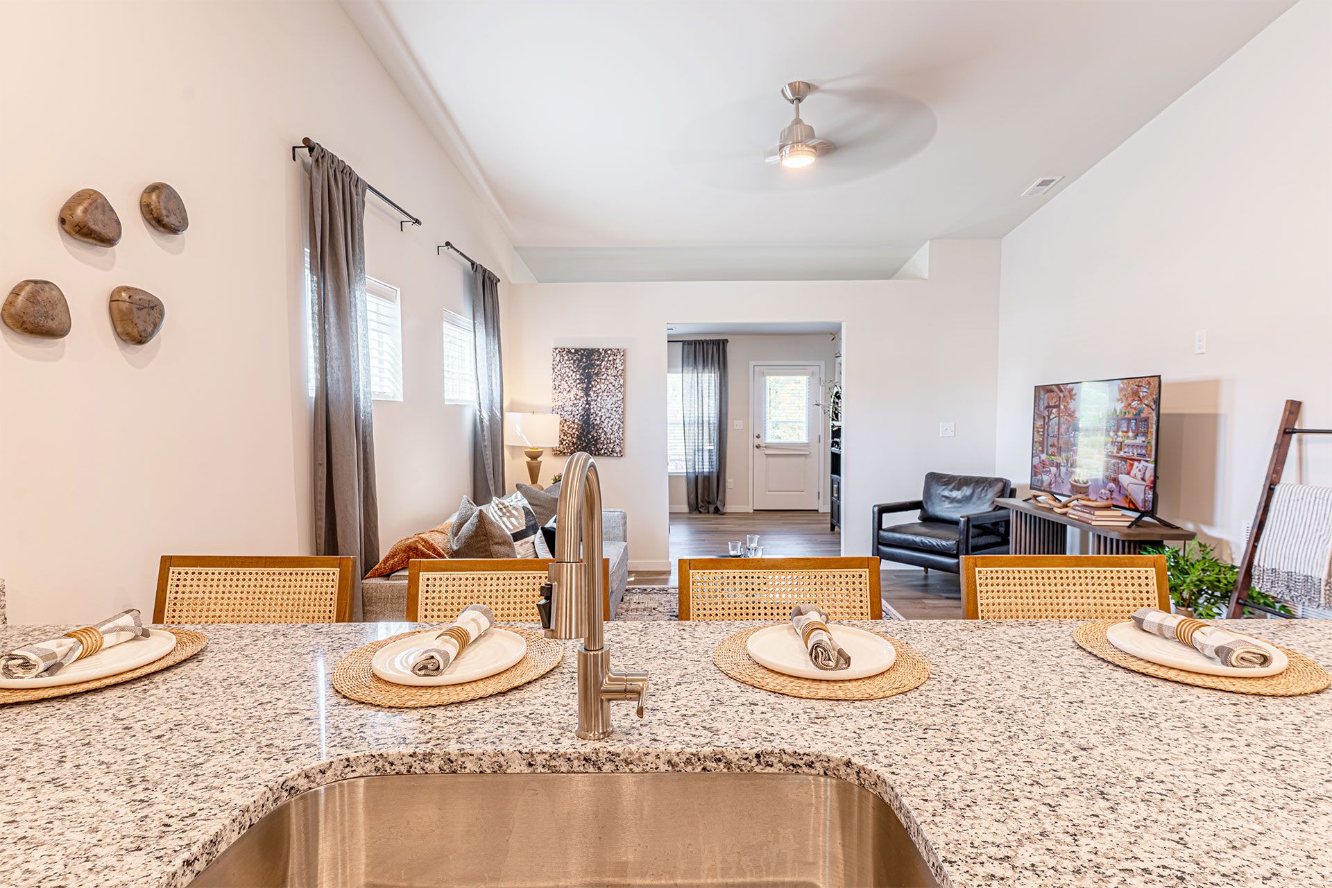 901 Georgetowne Drive – photo 4