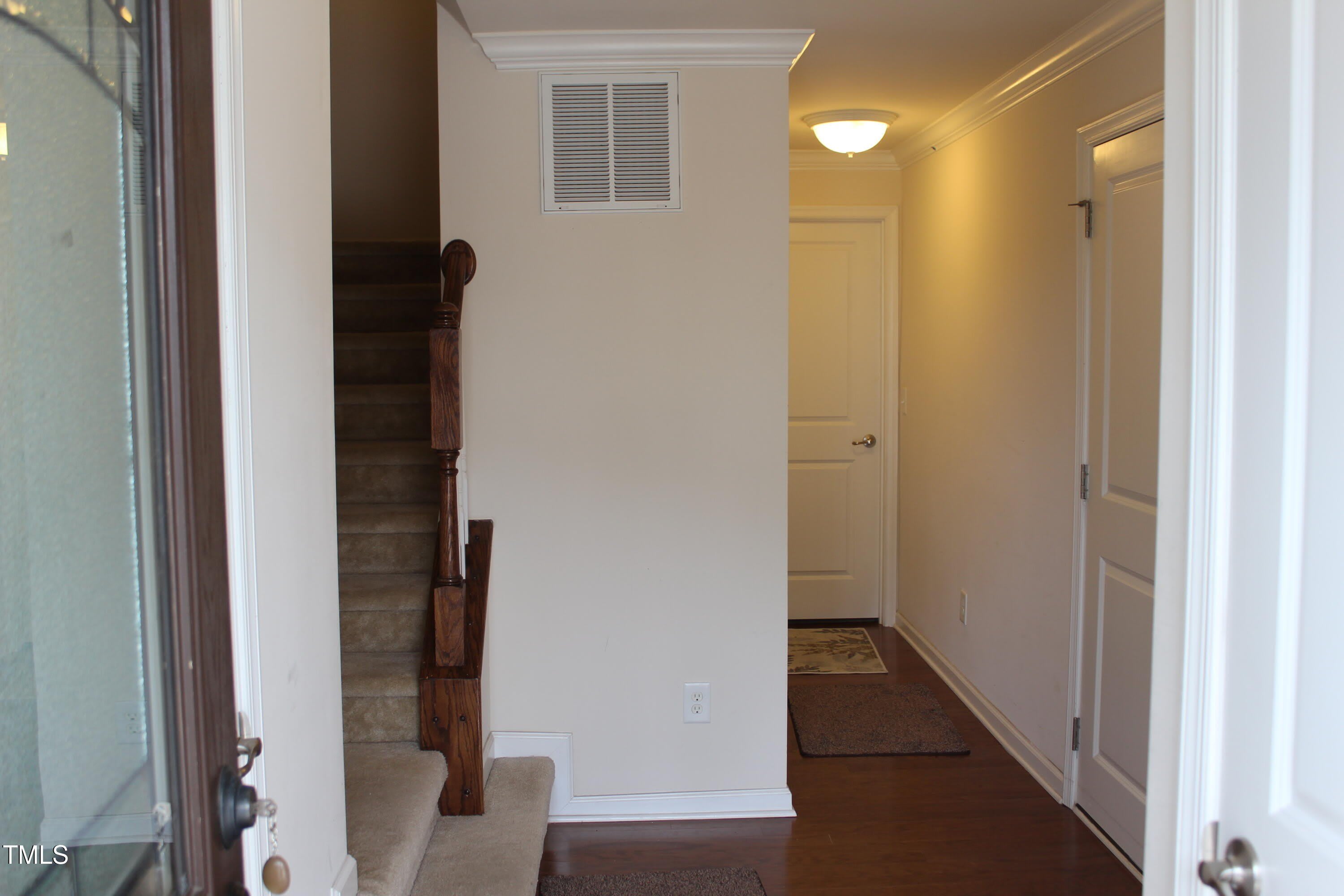 723 Suffield Way – photo 4