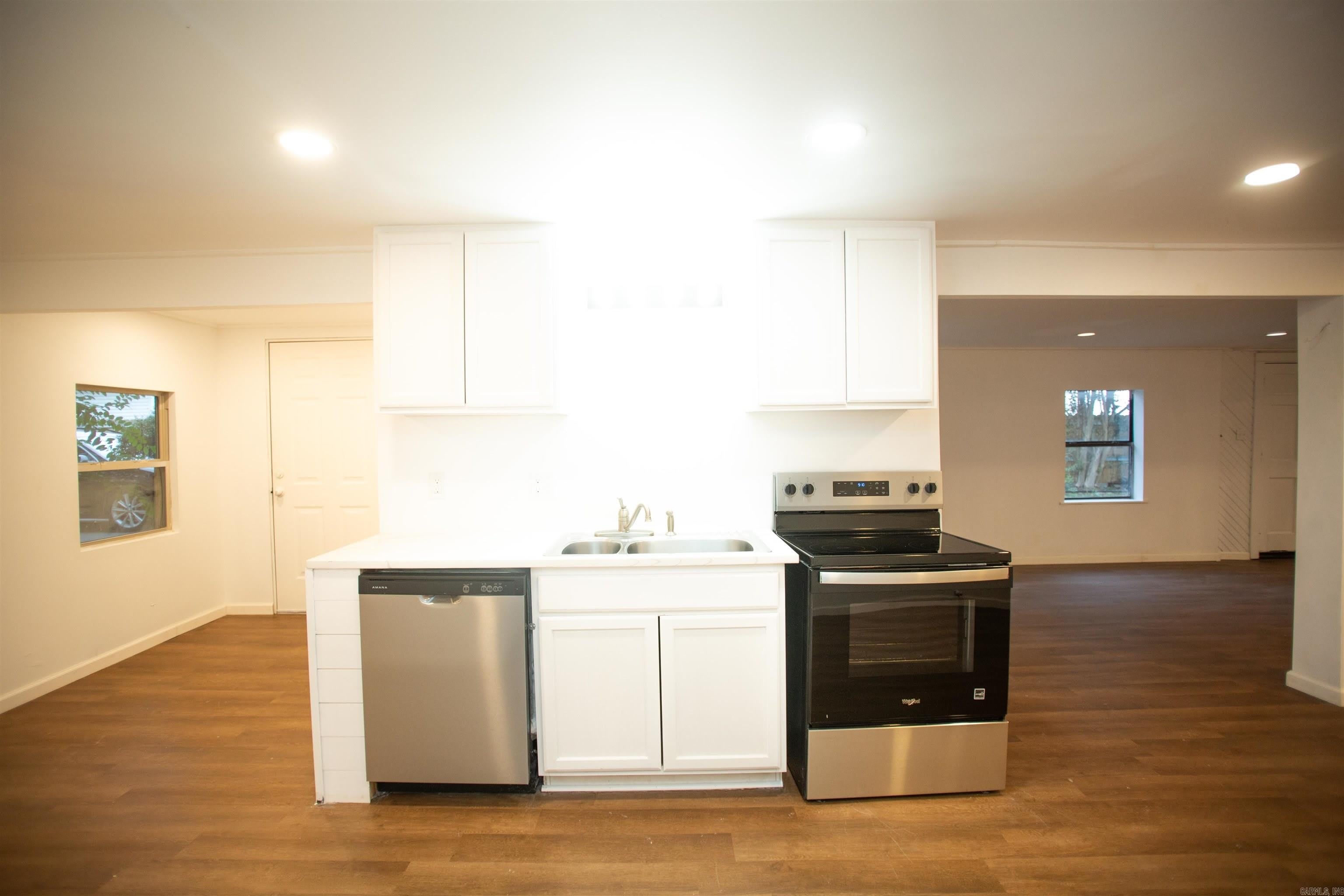 13118 Old River Drive – photo 5