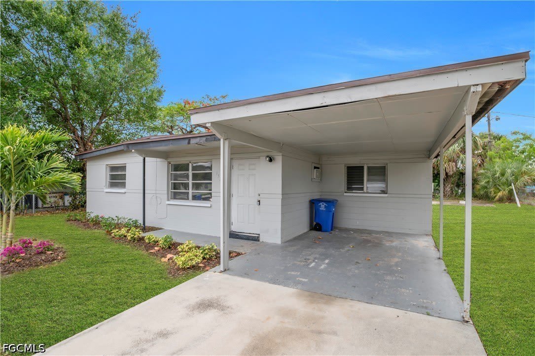 1527 Gardenia Avenue – photo 5