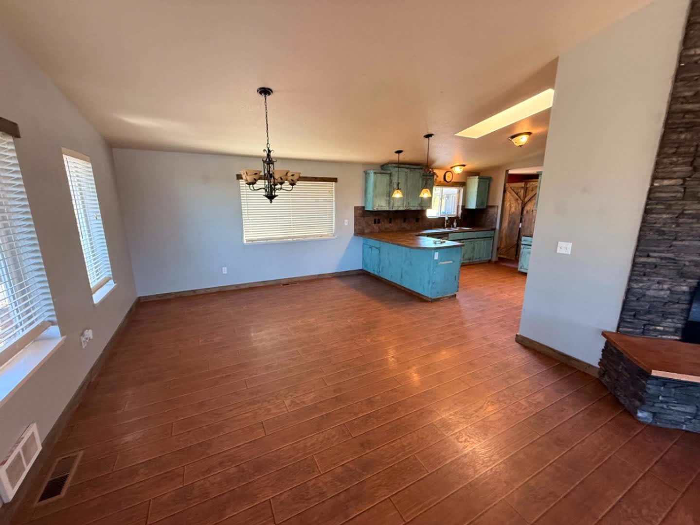 CHECK OUT THIS GORGEOUS RANCH ON 38 ACRES JUST OUTSIDE OF REDMOND! – photo 3