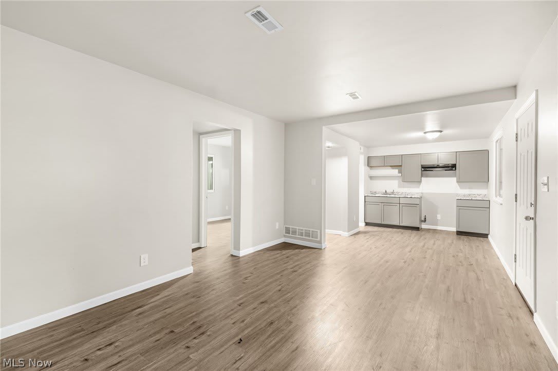 167 N Seiberling Street – photo 2