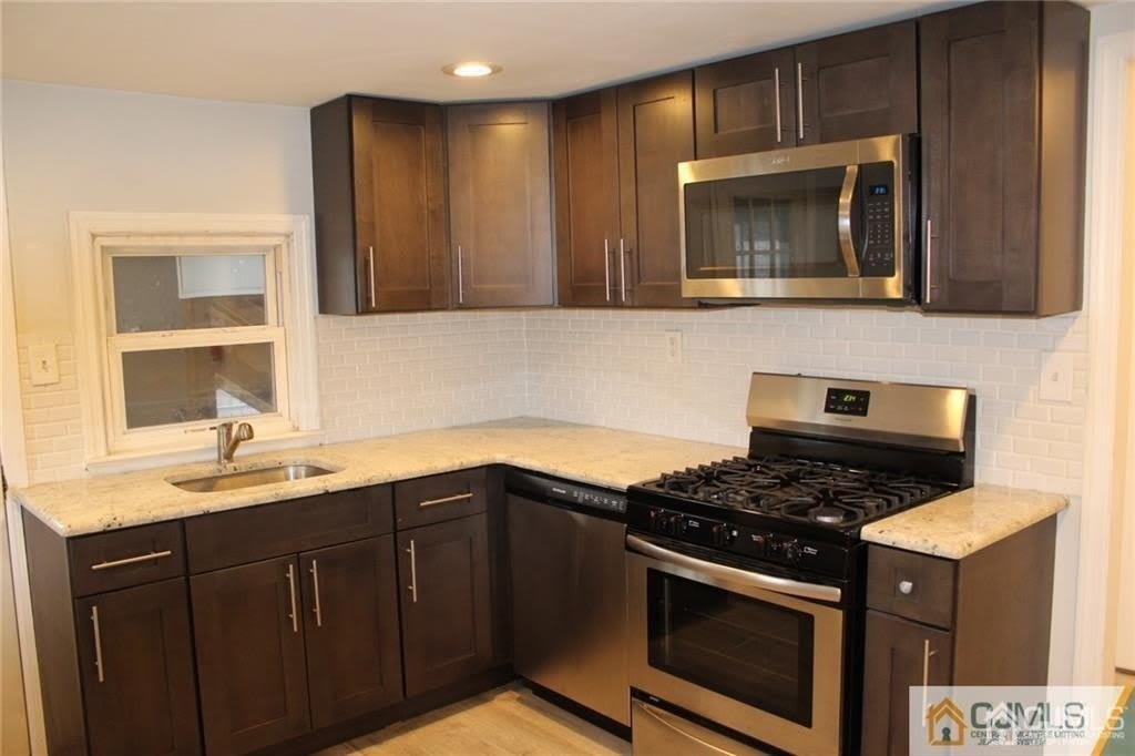 35 Lavern Street – photo 2