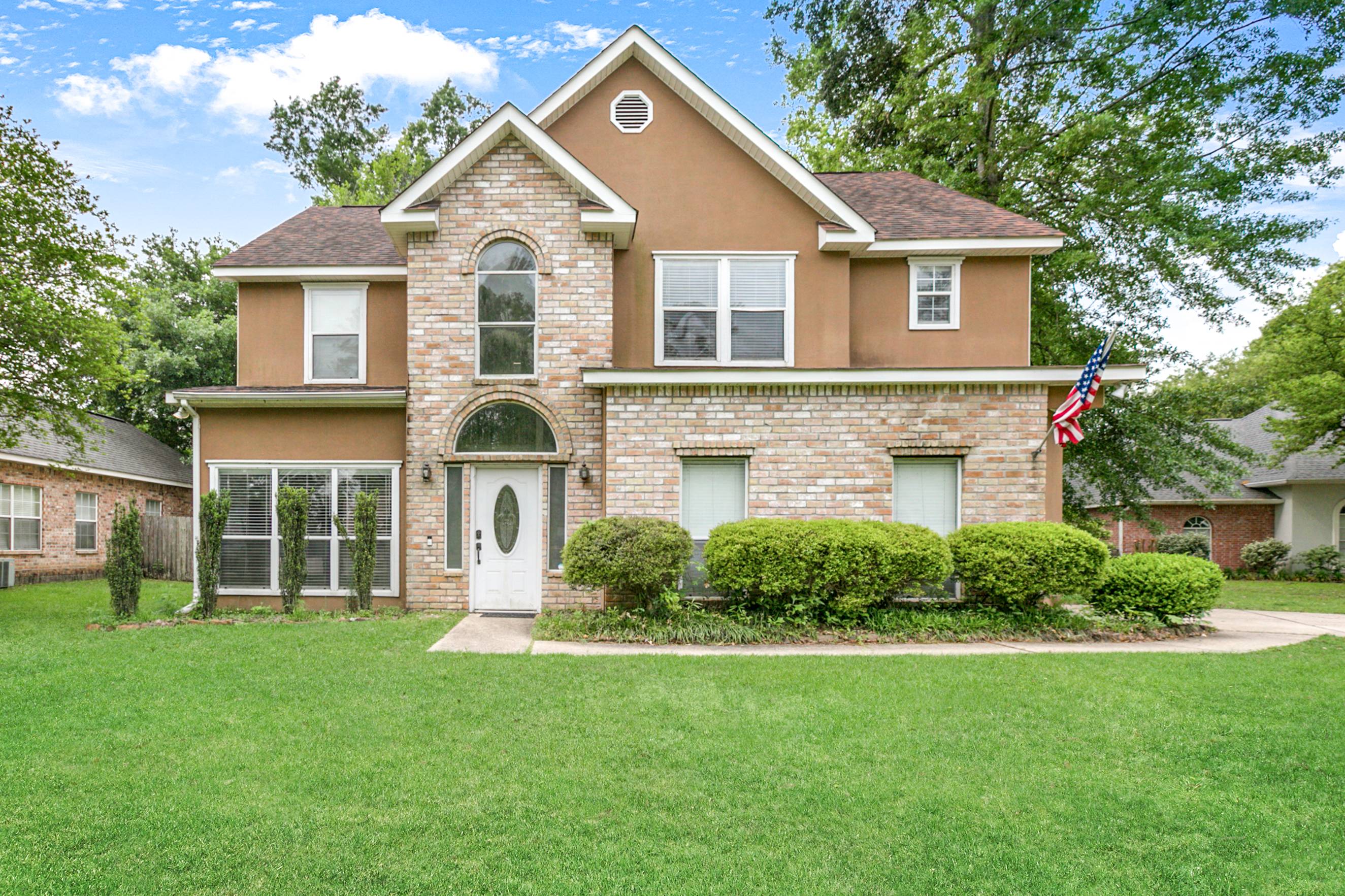 472 Vireo Drive – photo 2
