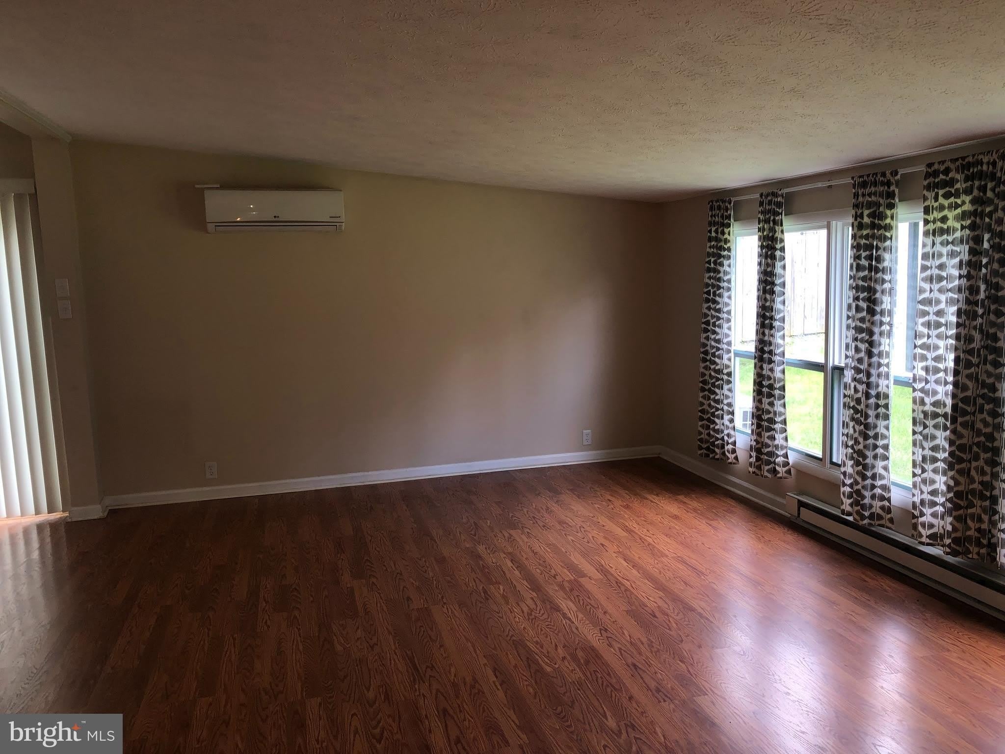 21 S STEWART Street – photo 5