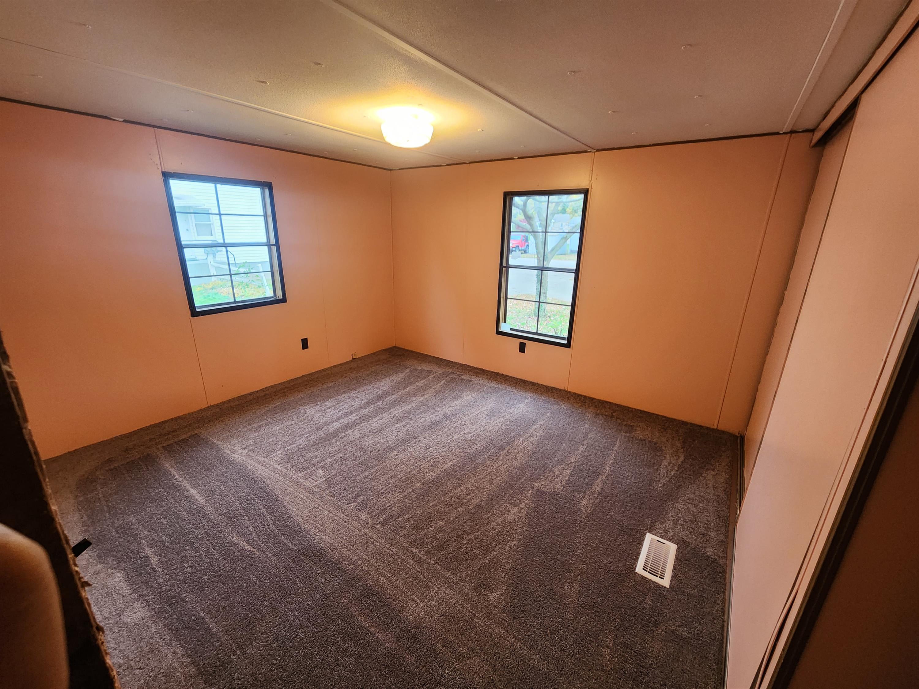 2966 Laird Avenue – photo 4