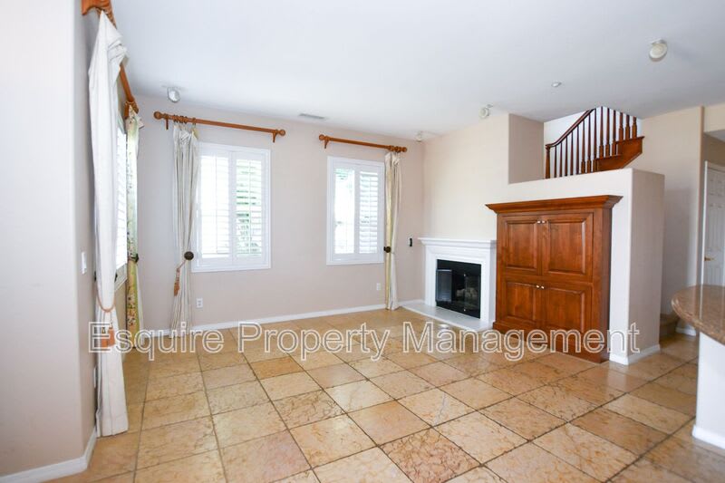 3395 SHADETREE WAY – photo 4
