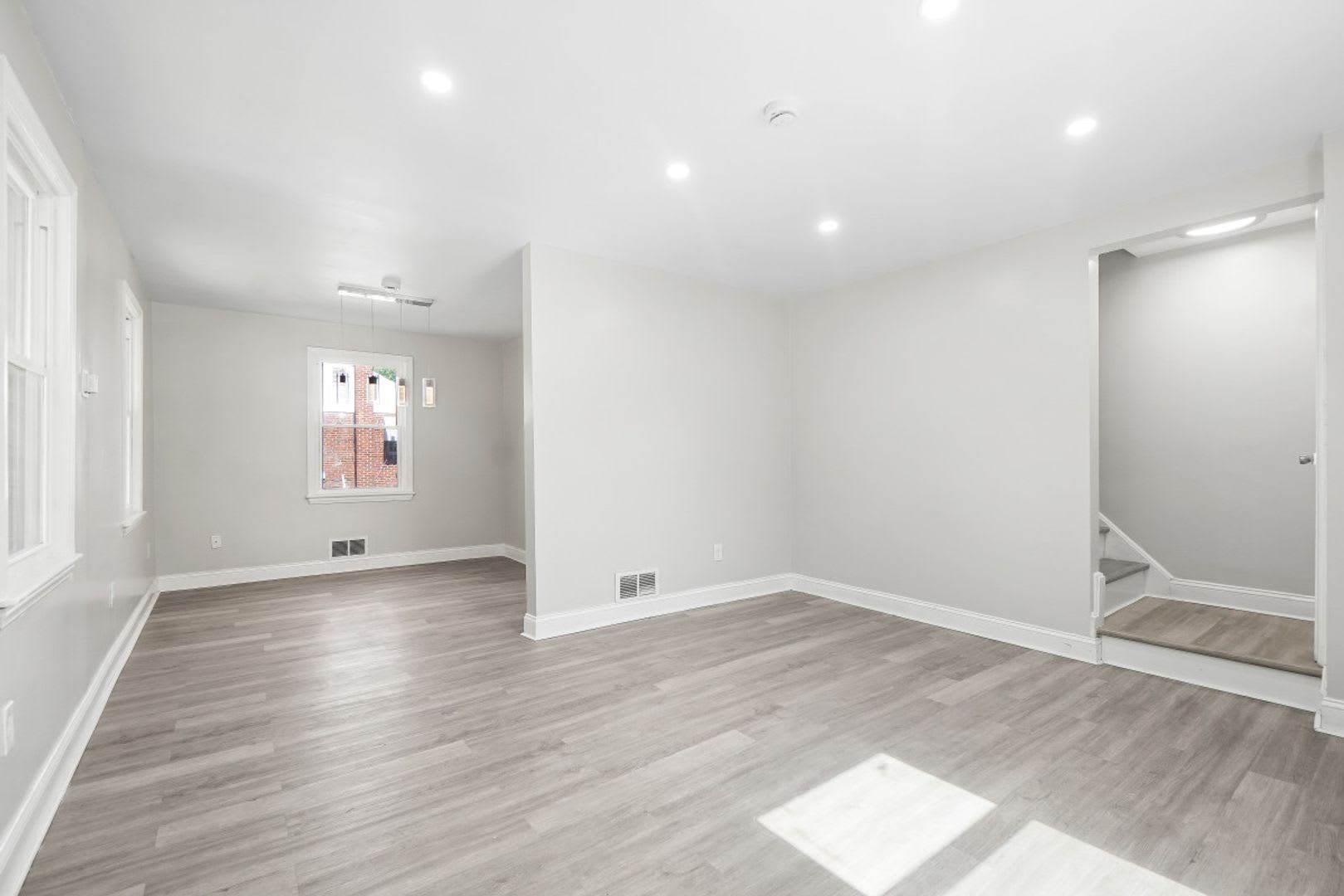 BEAUTIFULLY RENOVATED THREE BEDROOM 2 BATH HOME IN COLLEGE PARK IS IMMEDIATELY AVAILABLE – photo 4