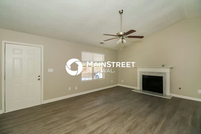 135 Bond Drive – photo 4