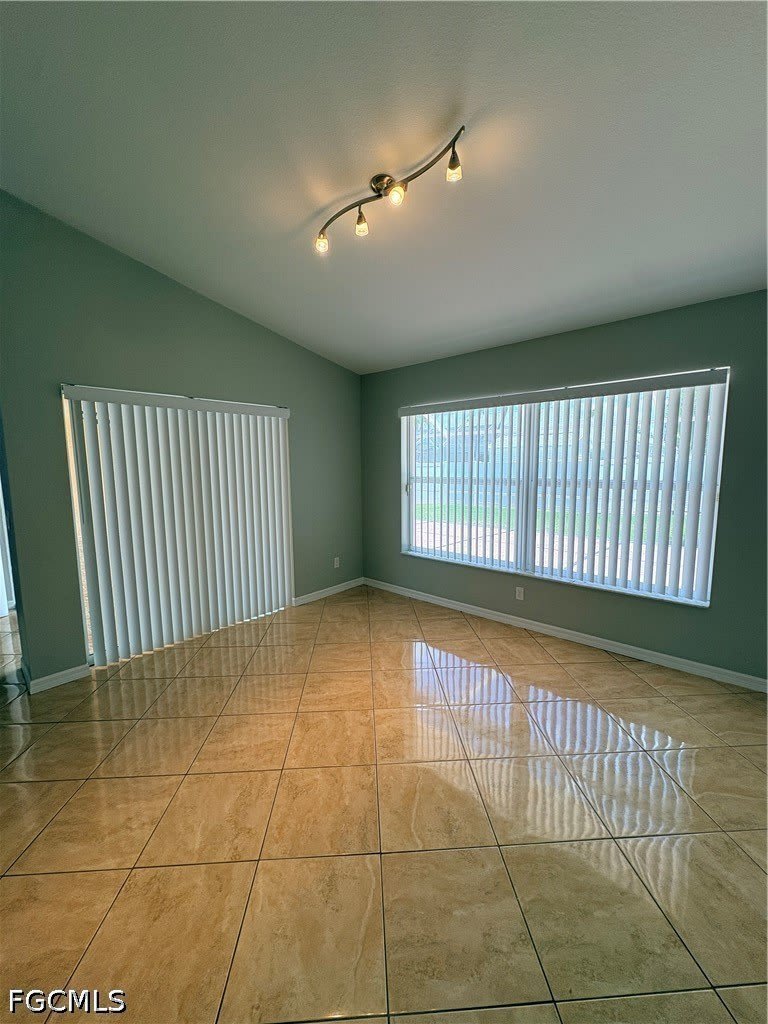4313 SW 19th Avenue – photo 4
