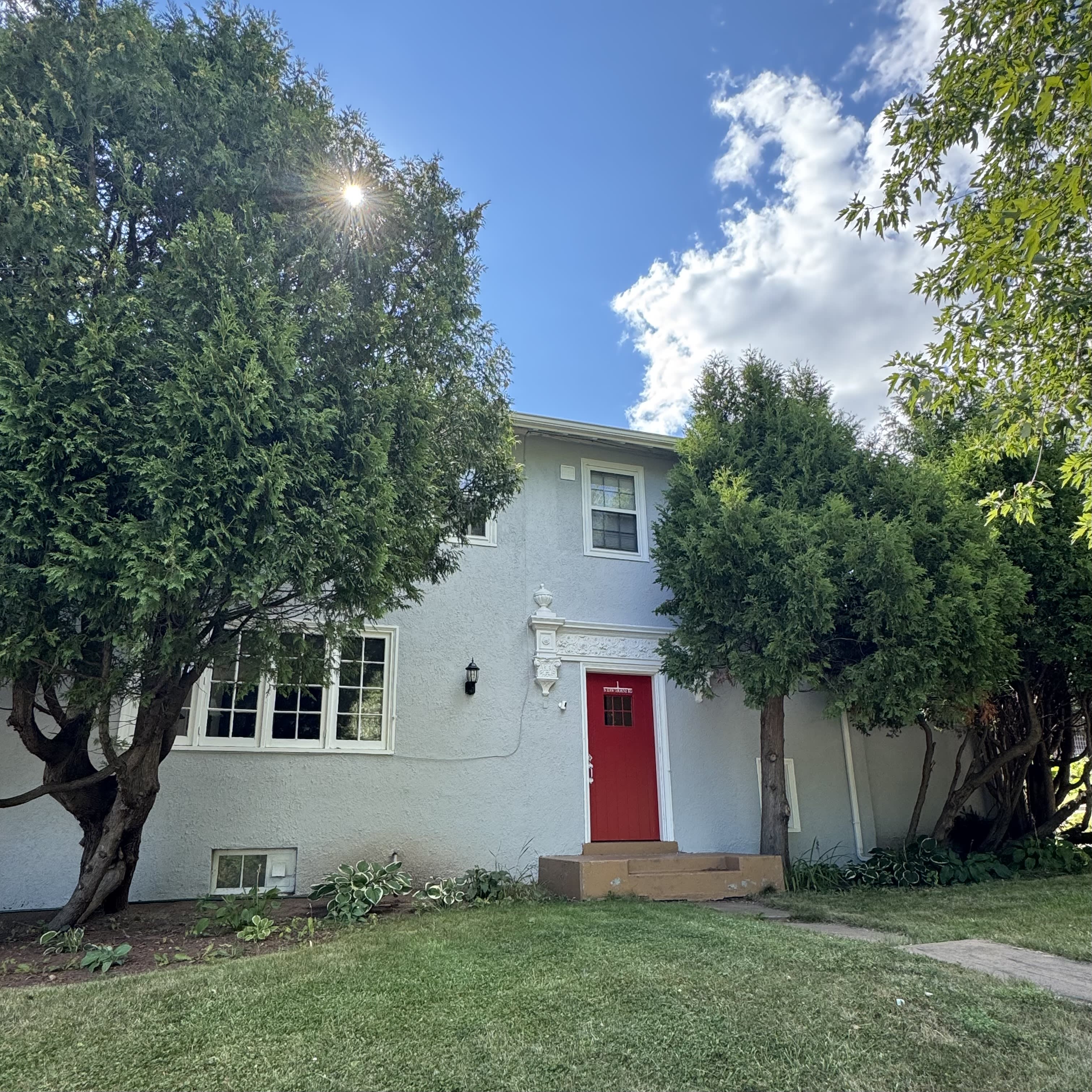 1 N Hawthorne Rd – photo 1