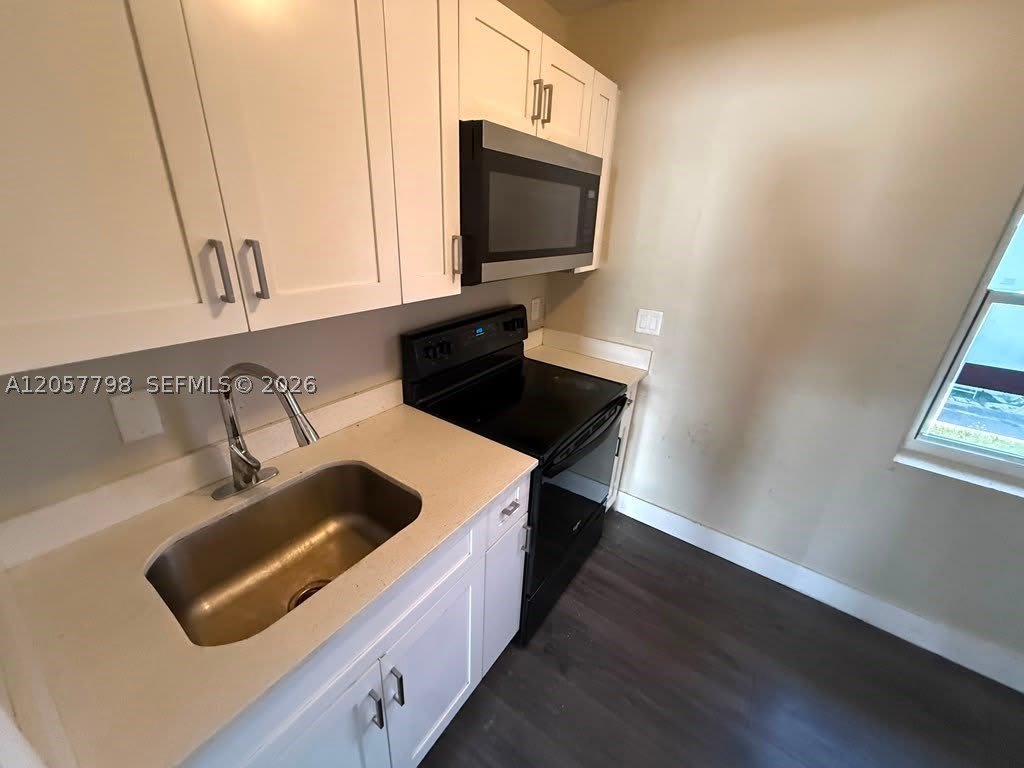 2140 Nw 24Th St – photo 4