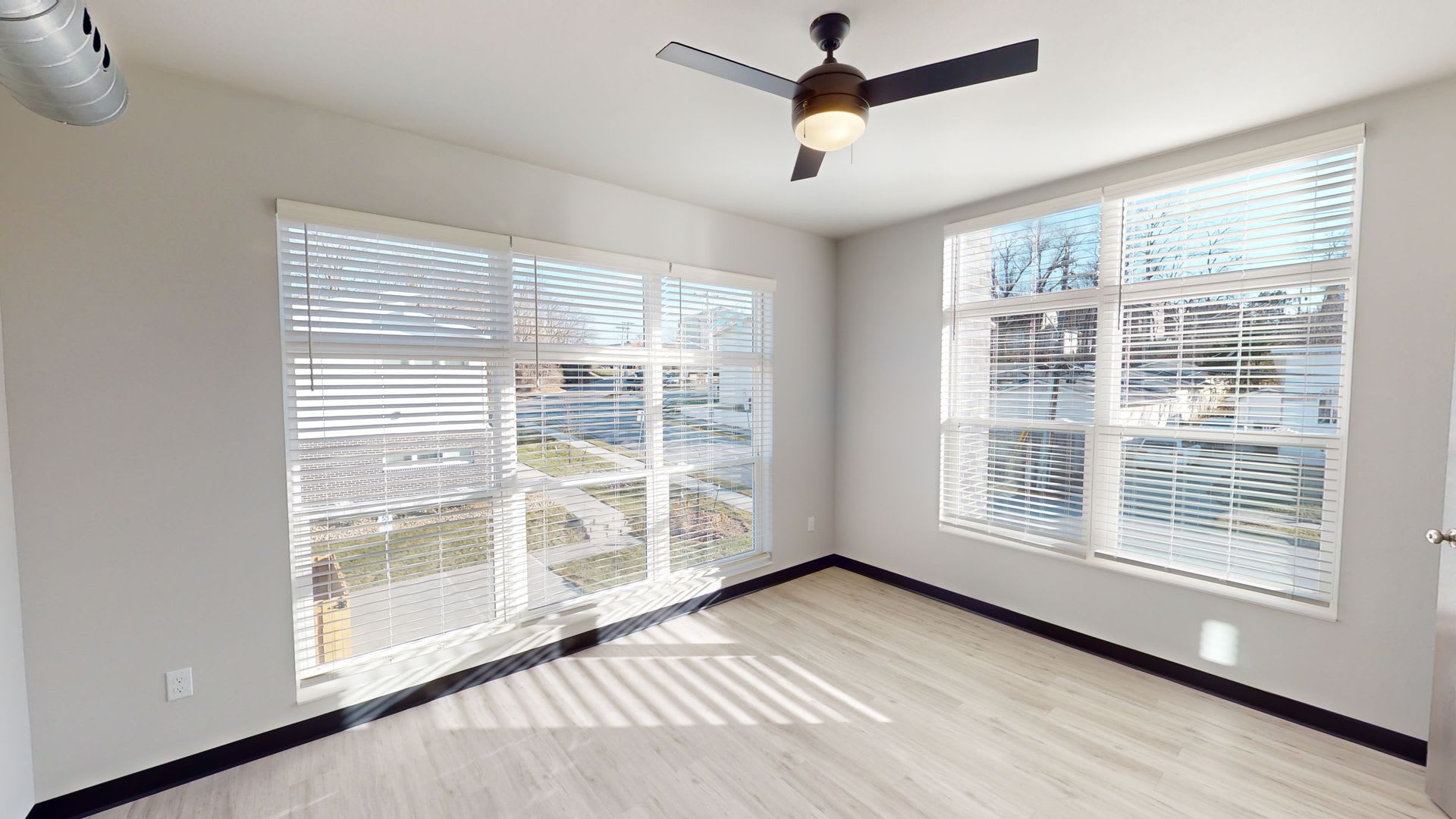 2807 Oakland – photo 5
