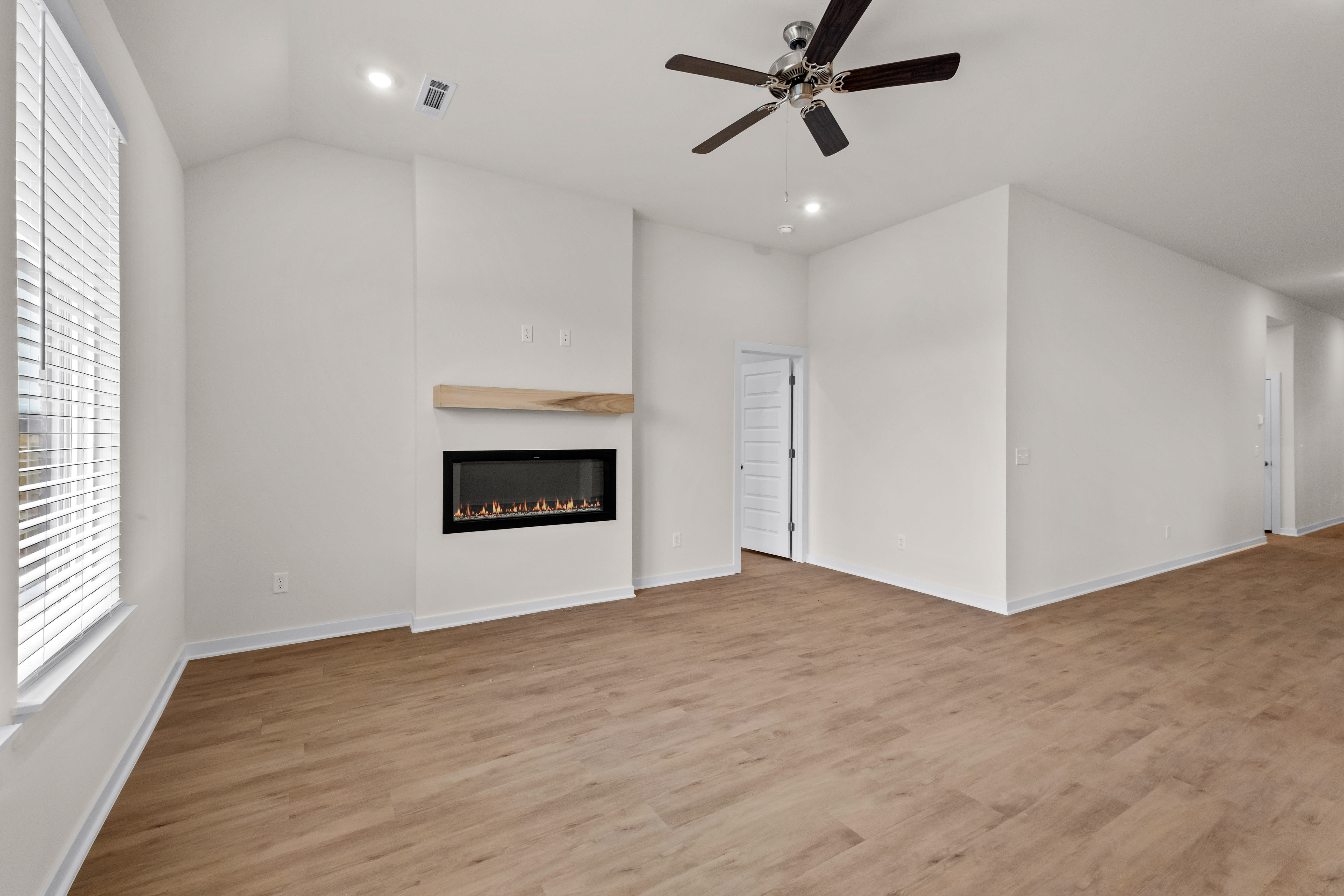 391 Branta Street – photo 3