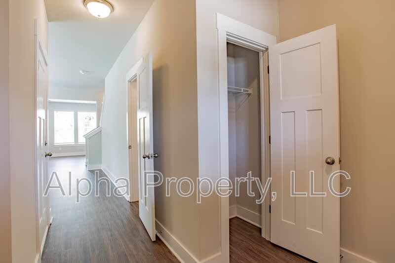 385 Hague Drive – photo 4