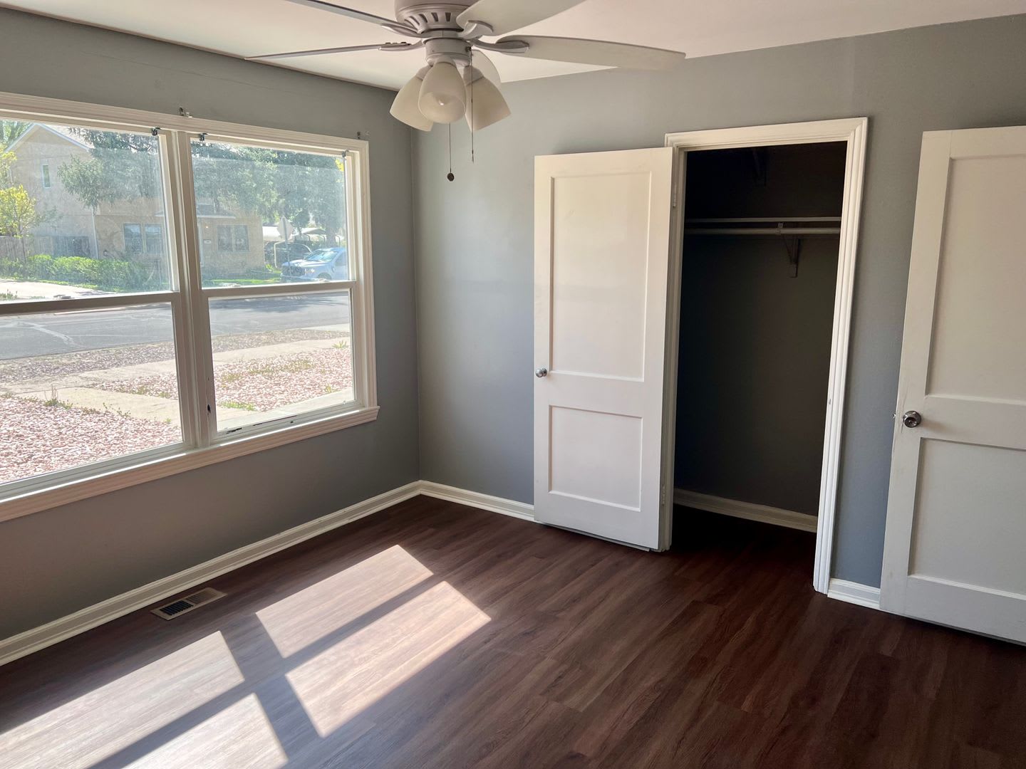 Adorable remodeled 2 bedroom in OLD NORTH END – photo 4