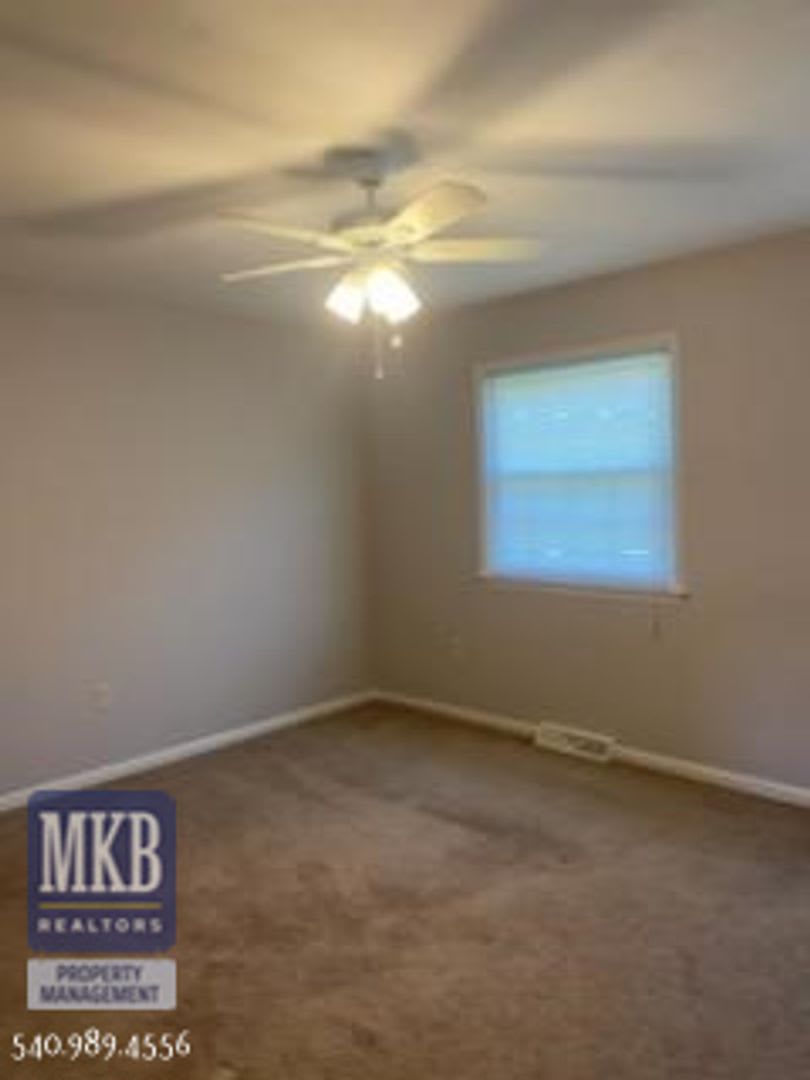 526 Albemarle – photo 4