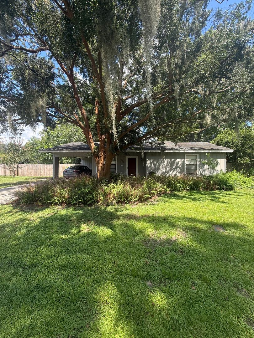 Charming 2-Bedroom, 2-Bath Home in Northwood Pines – photo 1