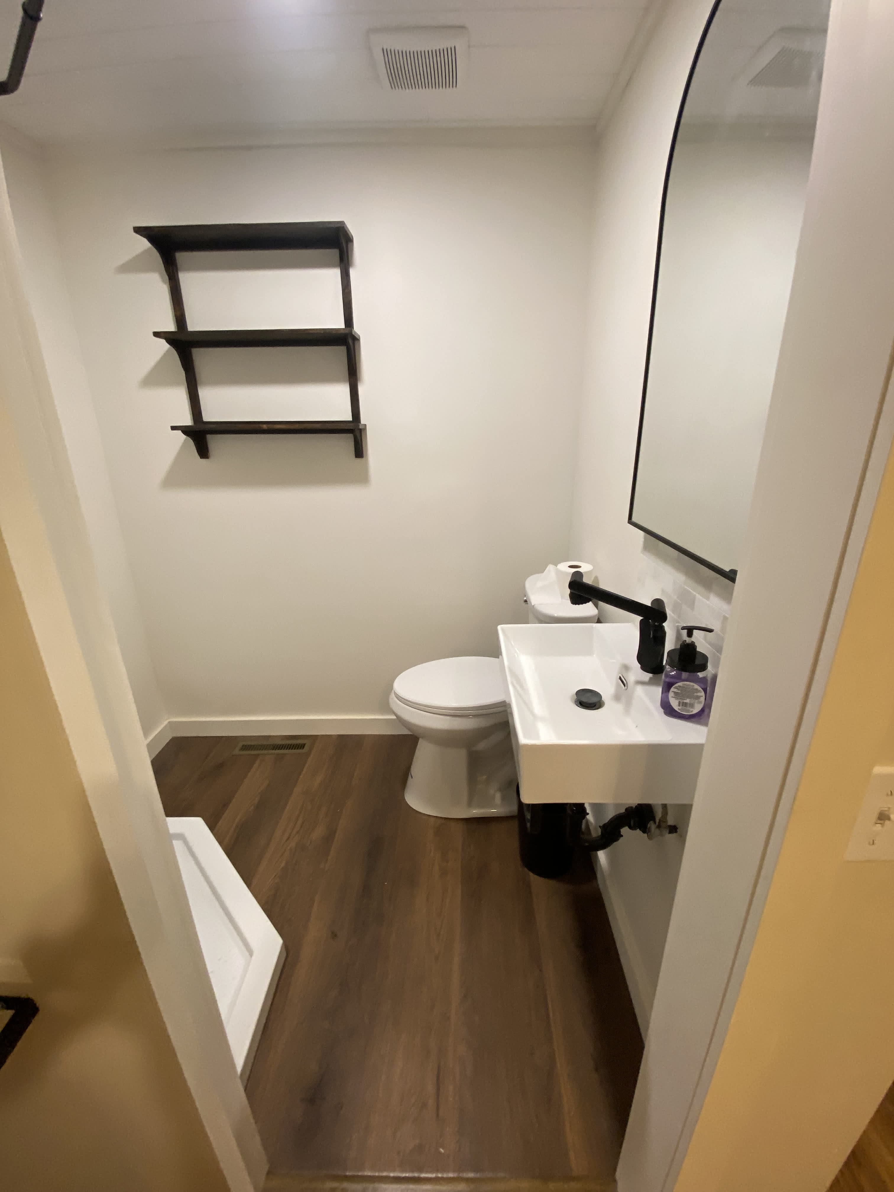 301 Poplar Street North – photo 5