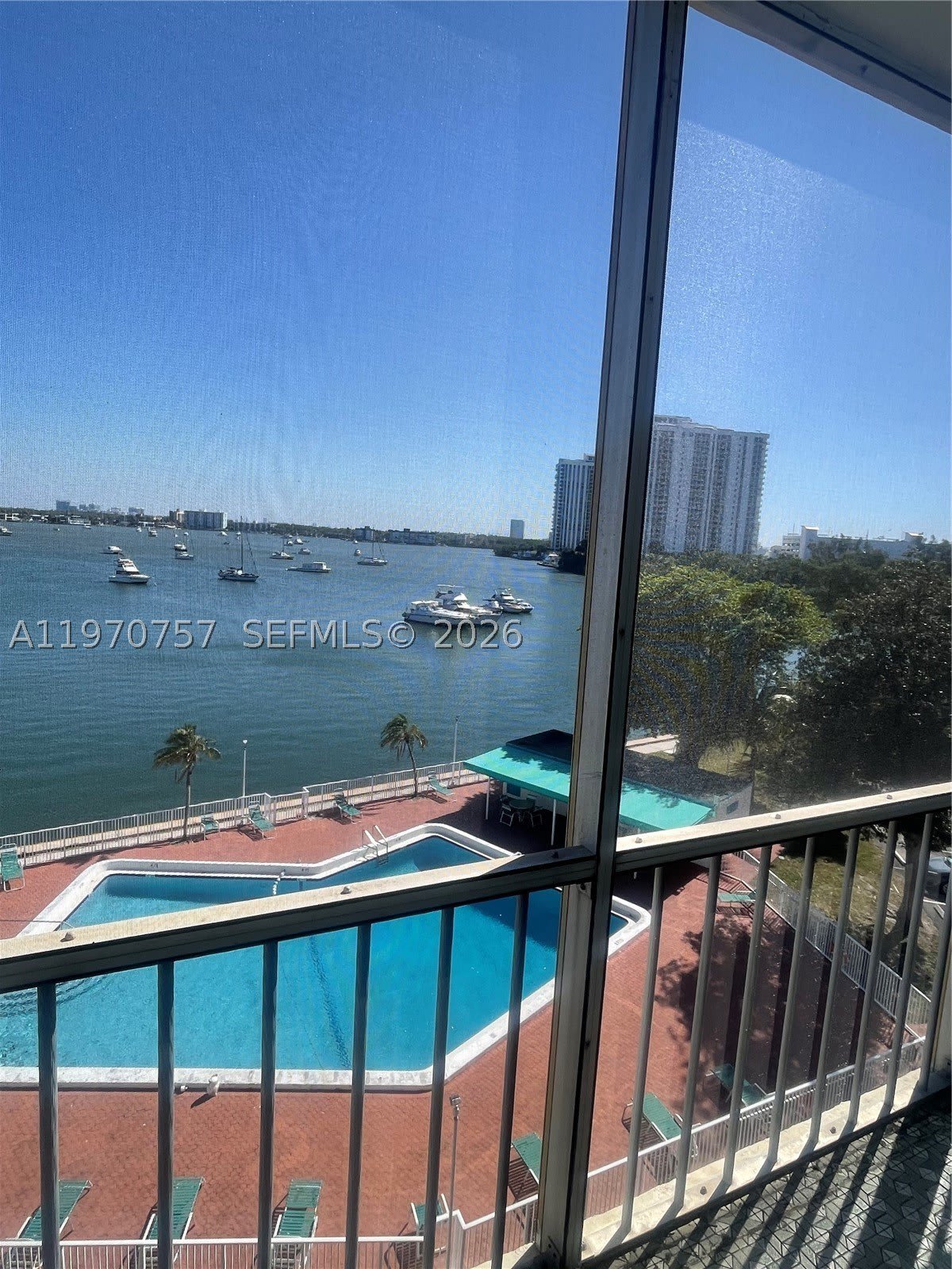 2910 Point East Dr – photo 2