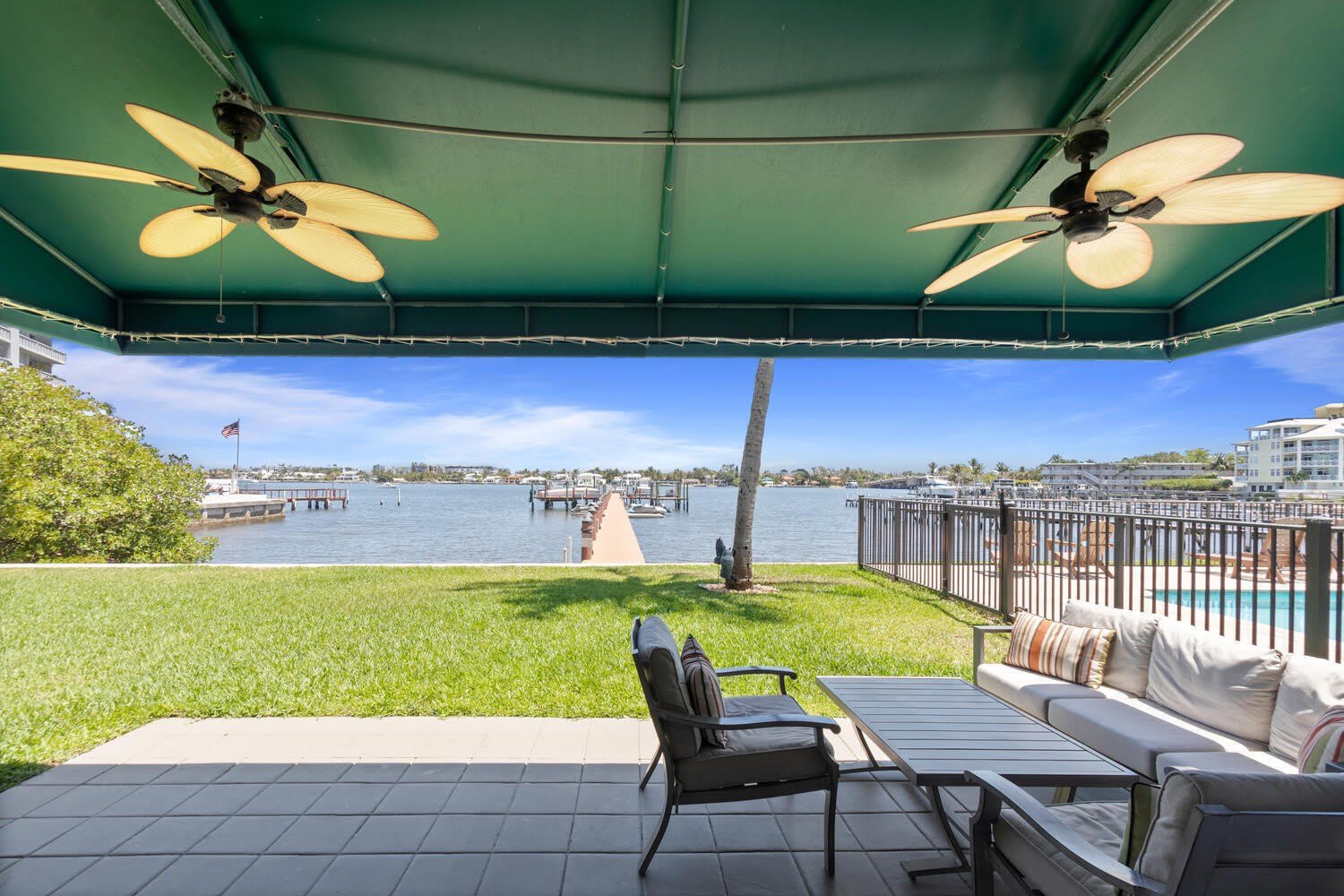 316 N Lake Drive – photo 1