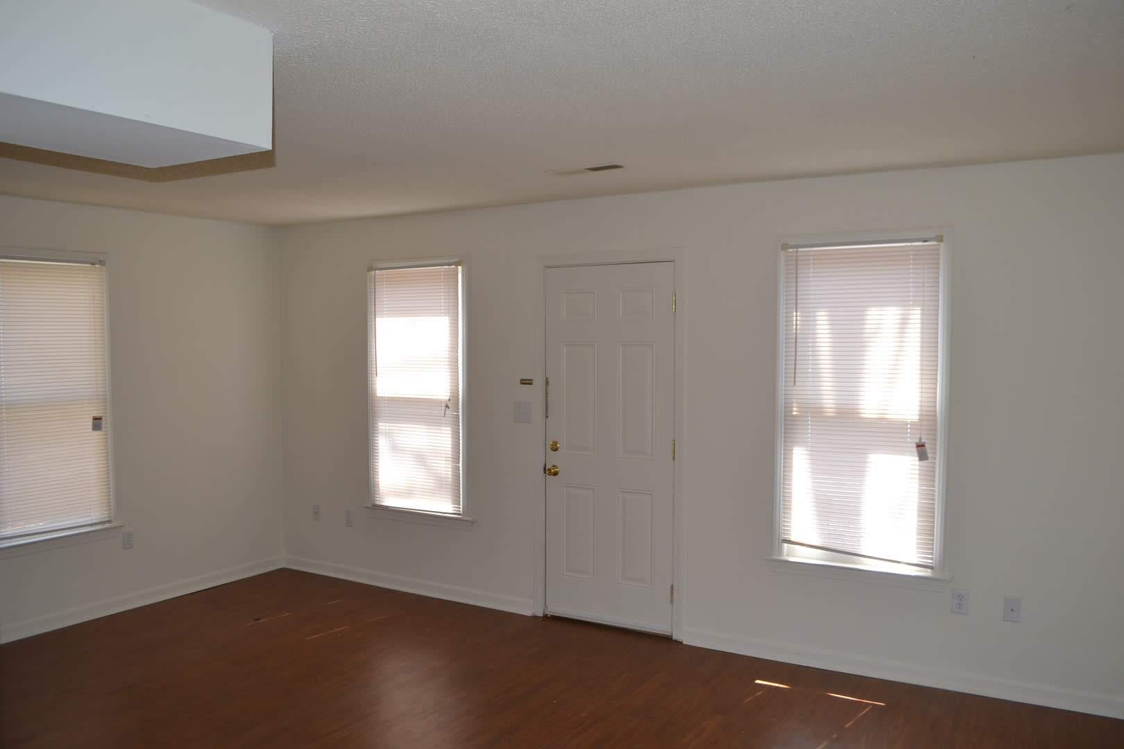 2 Bedroom House In Central Available Fall 2026 – photo 5