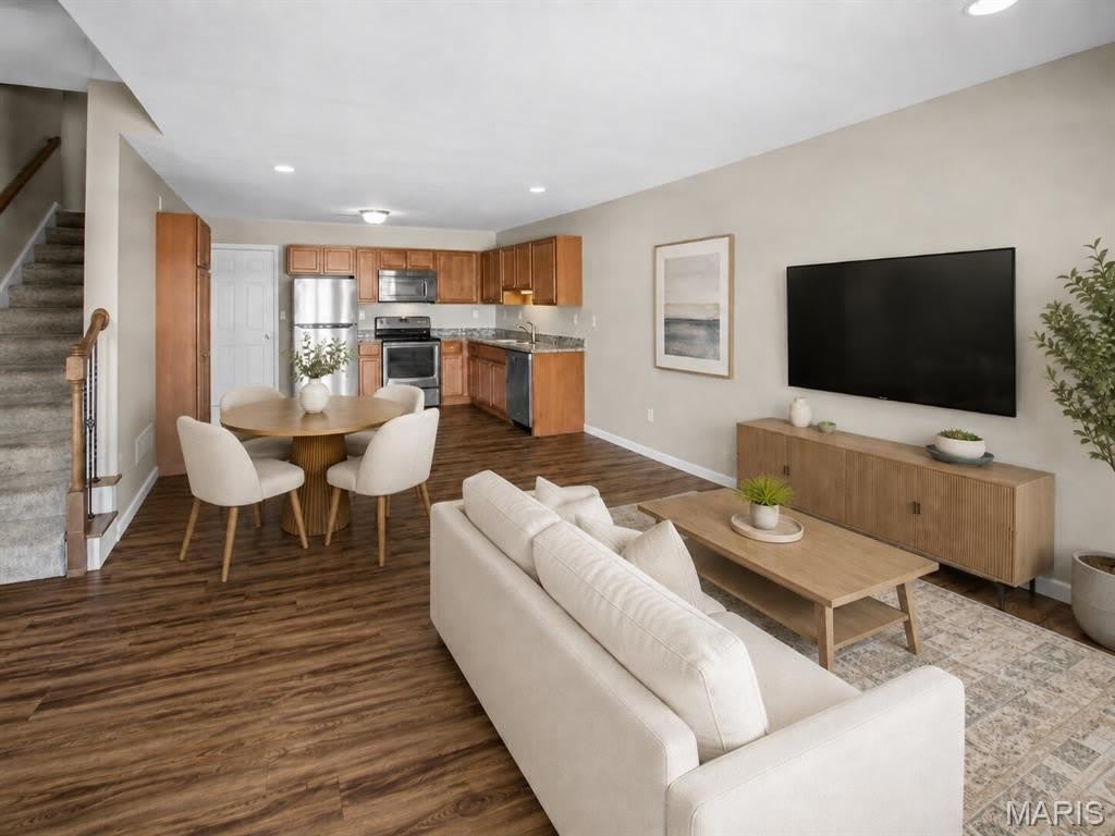 302 Starwood Drive – photo 2