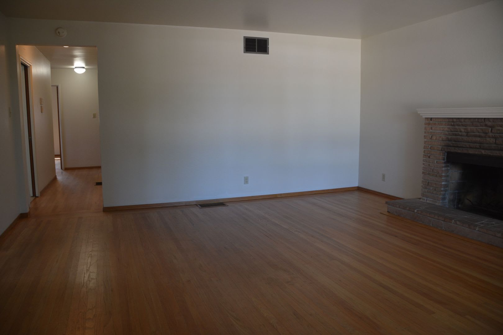 Spacious Newly Updated Pittsburg 3 1 5 Home – photo 4