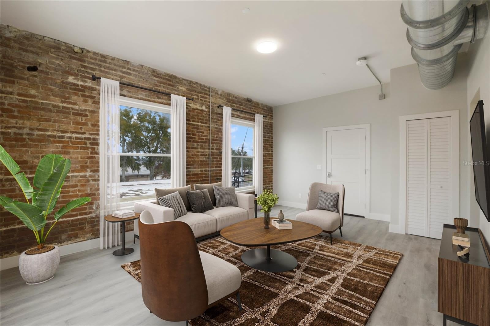 792 W MONTROSE Street – photo 3