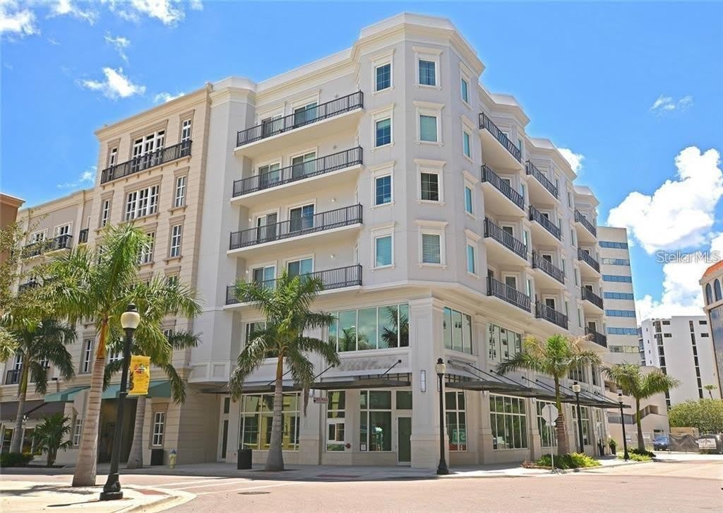 1500 STATE Street – photo 1