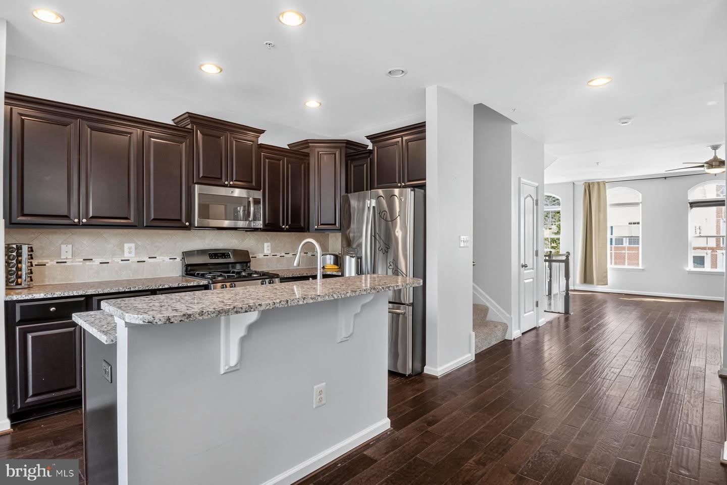 728 MILLHOUSE DR – photo 3